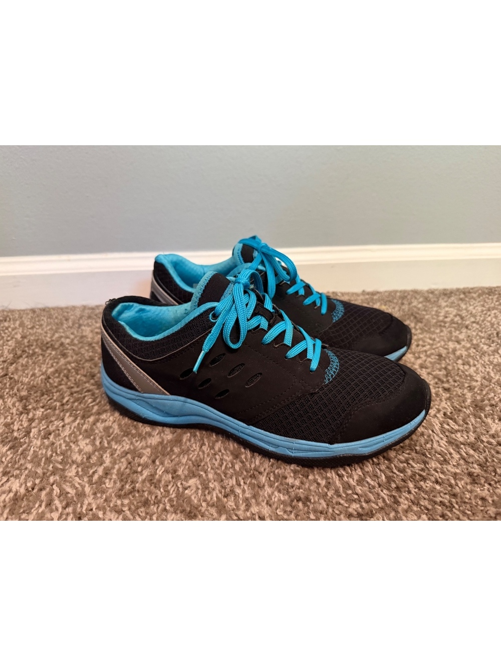 Vionic Venture Walking Sneakers Women’s 9